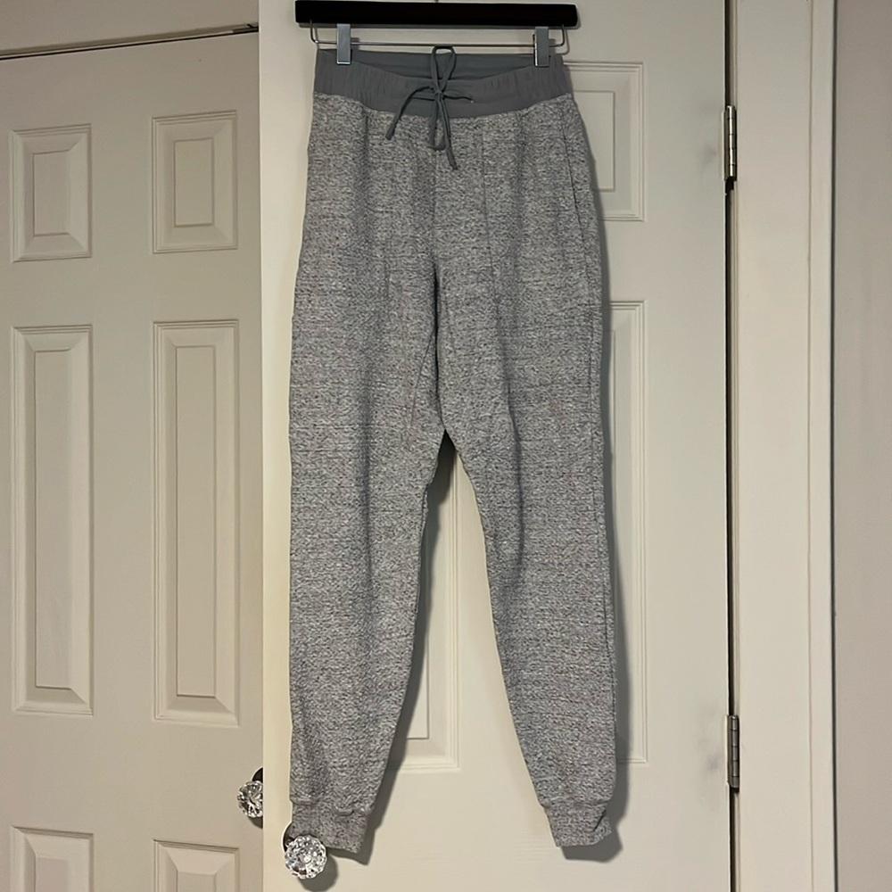 Lululemon At Ease Jogger Men’s size XS